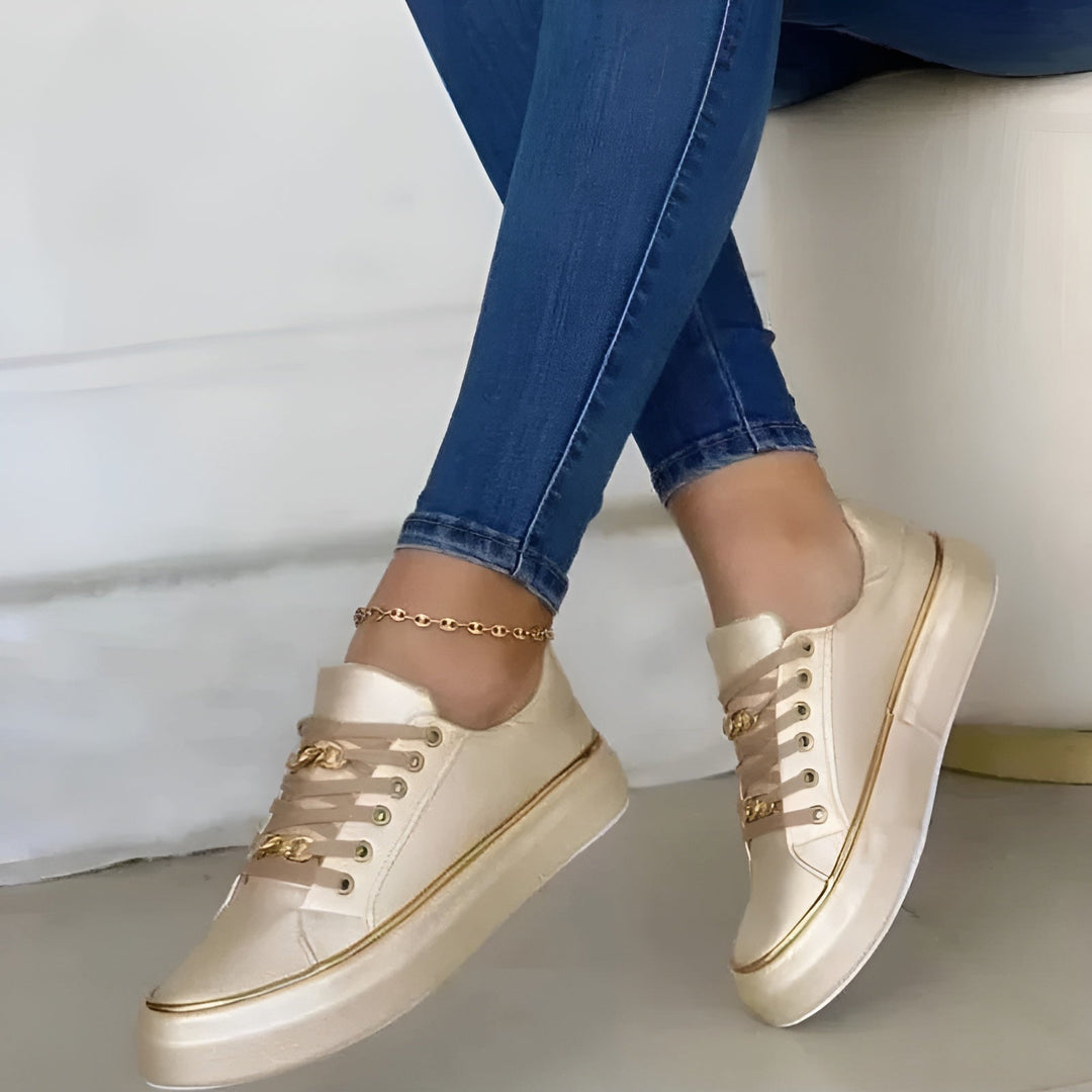 Women's Sneakers Leather Lace-Up Round Toe Comfort Sole Low Top
