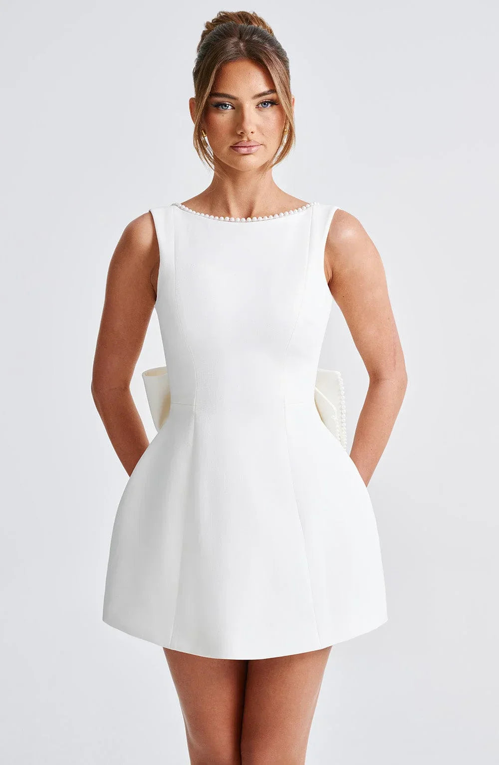Women's Satin Sleeveless Back Bow Detail Short Evening Dress