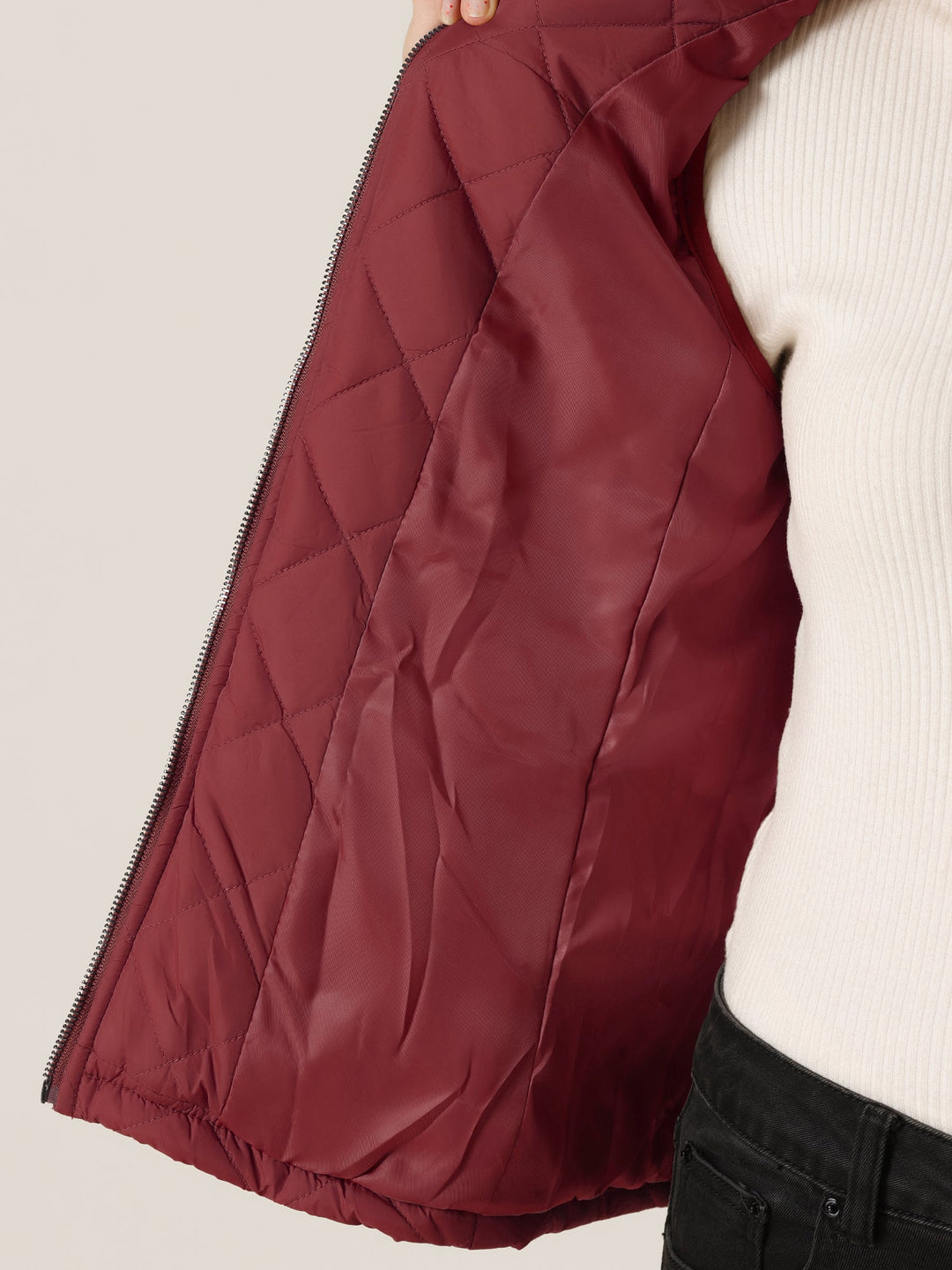 Women's Vest Quilted Lightweight Stand Collar Zip-Up Sleeveless Regular Fit