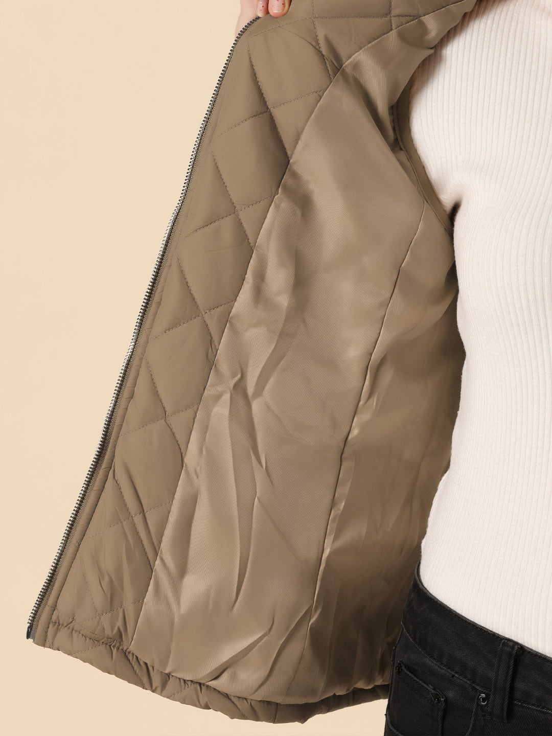 Women's Vest Quilted Lightweight Stand Collar Zip-Up Sleeveless Regular Fit
